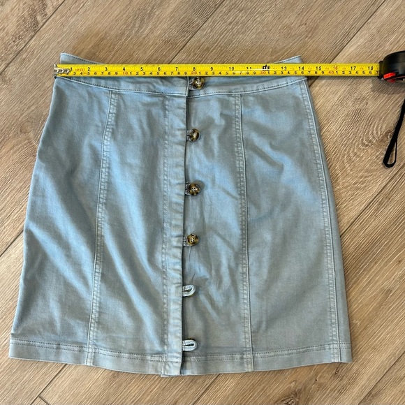 Listicle Stylish Blue Gray Button-Front Skirt size Medium - Picture 7 of 7